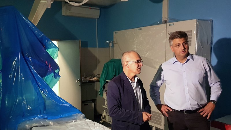 Predsjednik Vlade: Sve službe reagirale promptno, Vlada je spremna pomoći oko saniranja štete od poplava